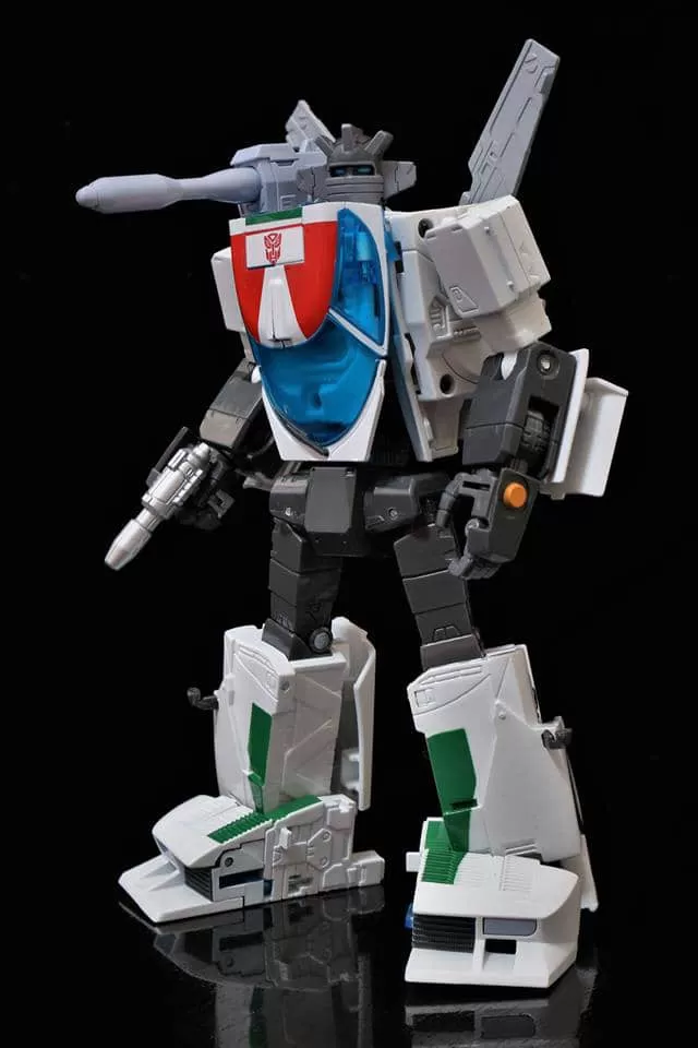 Takara MP-20+ Wheeljack Anime Color 6 Takara MP-20+ Wheeljack Anime Color - Image 6